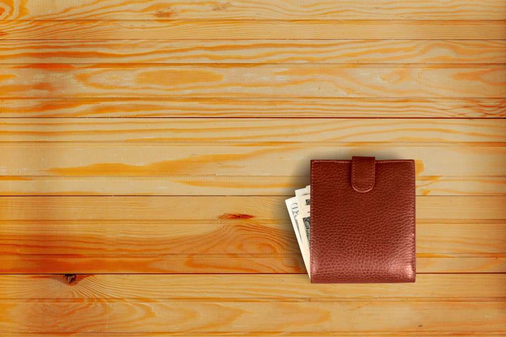 How to Pick the Best Travel Wallet